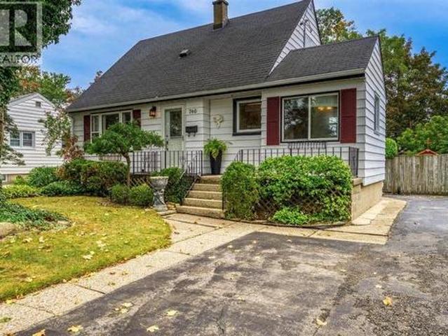 House for sale in Sarnia, Southwestern Ontario