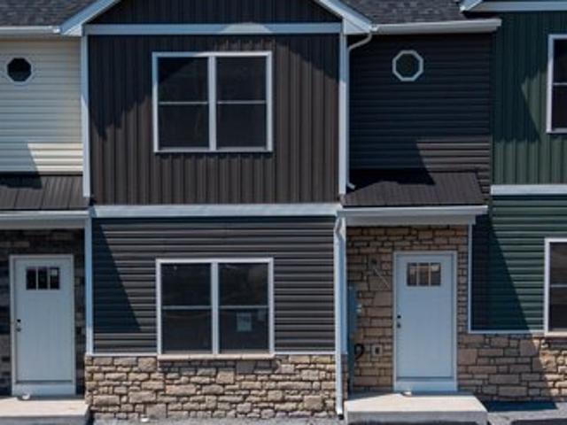 Townhouse for sale in Rockingham Court, Roanoke County