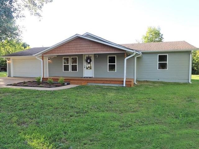 House for sale in Lexington, Alabama