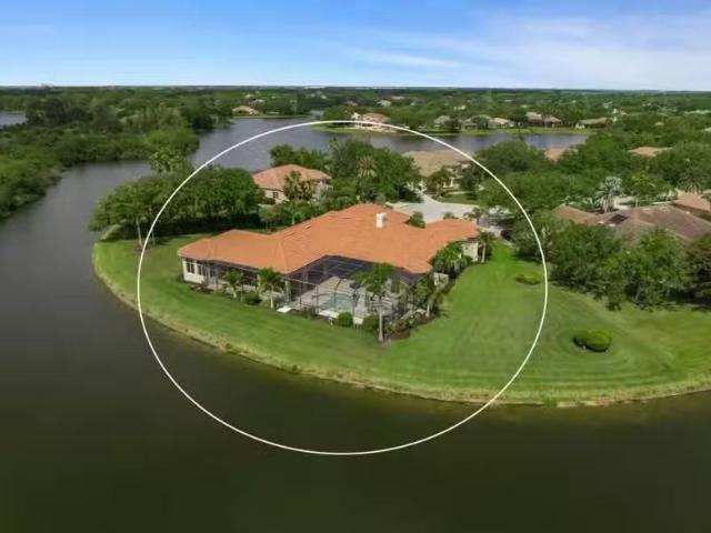 House for sale in Sarasota
