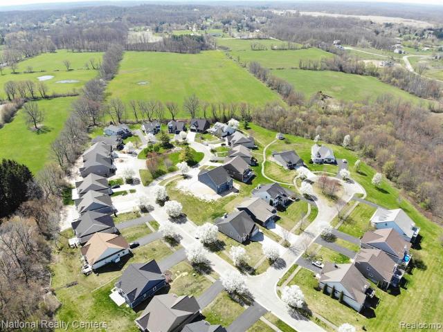 Condo for sale in Davisburg, Michigan