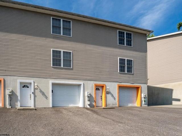 Townhouse for sale in Morgantown, West Virginia