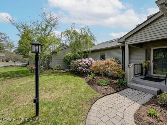 Condo for sale in Dallas, Pennsylvania