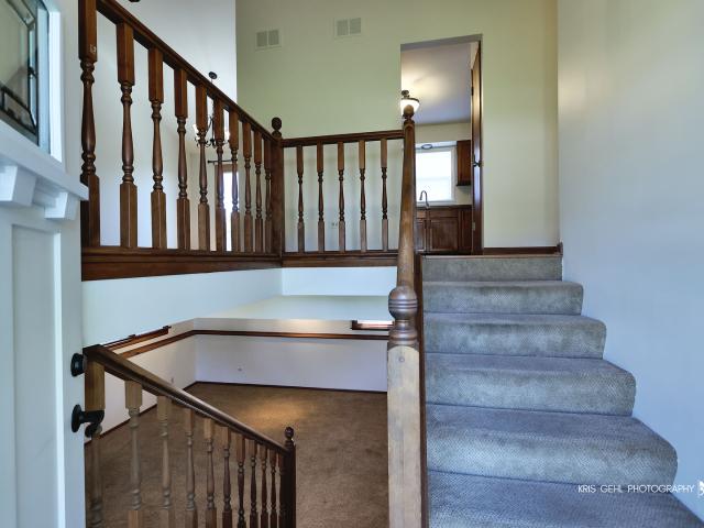 House for sale in Lindenhurst, Illinois