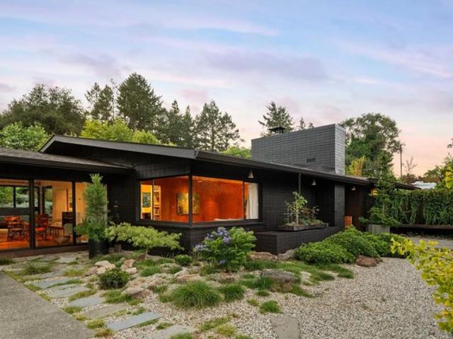 House for sale in Forestville, California