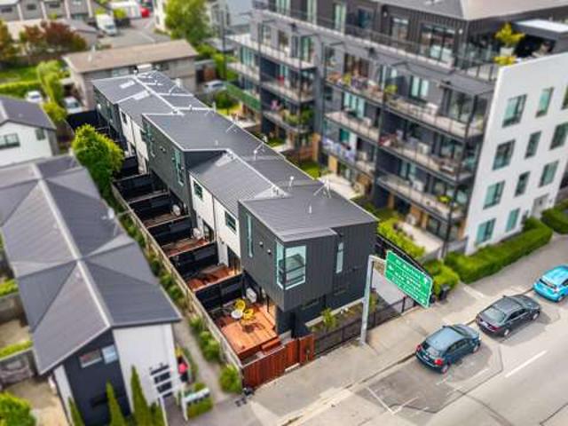 Townhouse for sale in Heathcote, Canterbury
