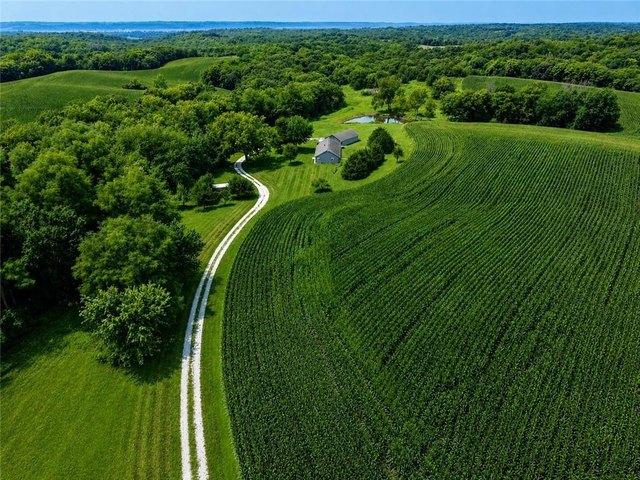 House for sale in Amazonia, Missouri