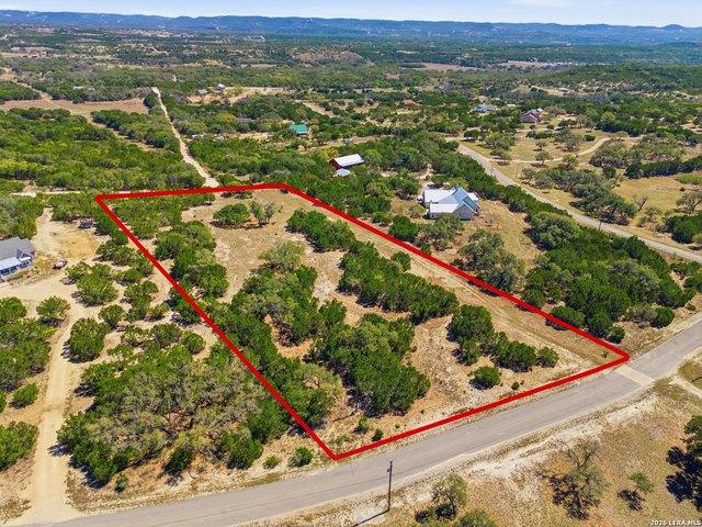 Land for sale in Pipe Creek, Texas