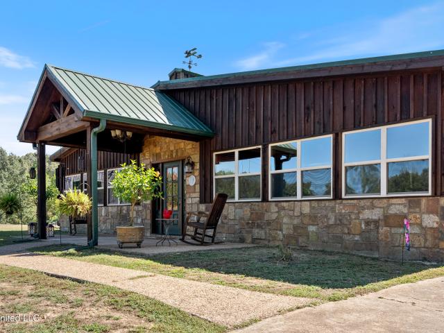 House for sale in Tate, Mississippi
