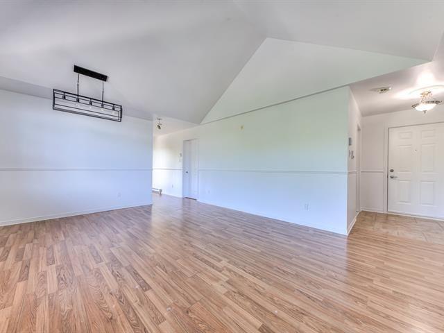 Apartment for rent in Laurentides, Quebec