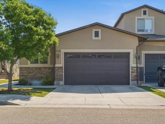 Townhouse for sale in Cache, Utah