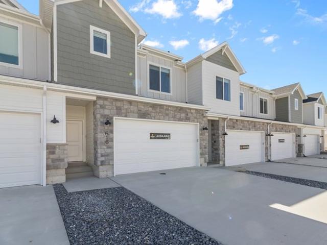 Townhouse for sale in Cache, Utah