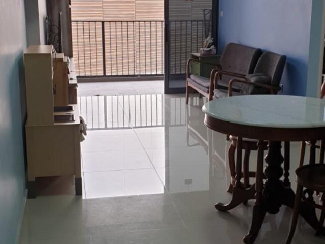 Apartment for sale in 19 North East, Hougang