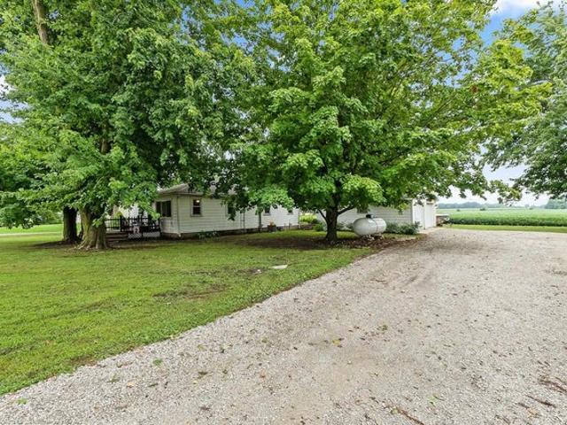 House for sale in Wawaka, Indiana