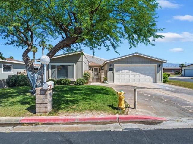 House for sale in Thousand Palms, California