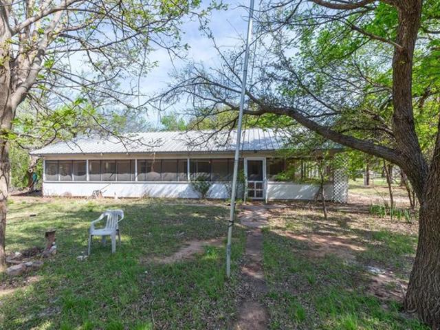 House for sale in Taylor, Texas