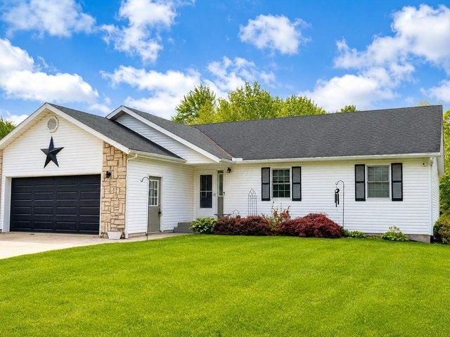 House for sale in Howard, Ohio