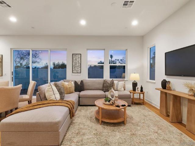 House for sale in Vista, California