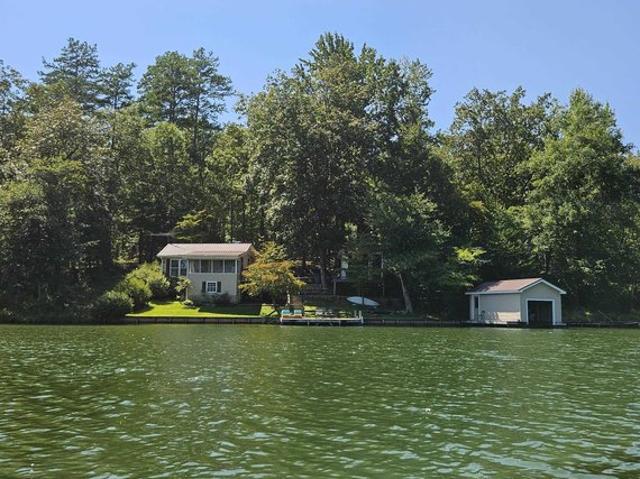 House for sale in Tamassee, South Carolina
