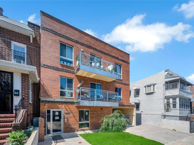 Condo for sale in Queens, Arverne