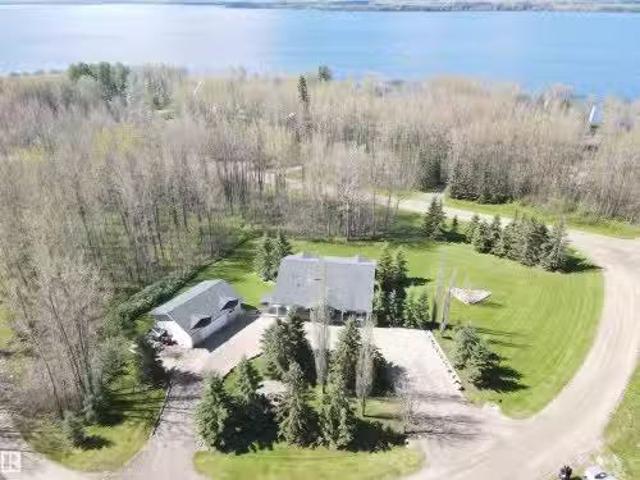 House for sale in Buck Lake, Alberta