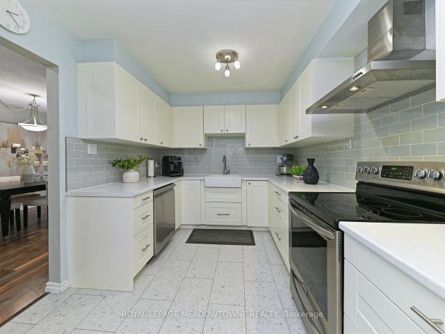 Condo for sale in Georgetown, Ontario
