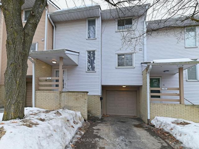 Condo for sale in Georgetown, Ontario