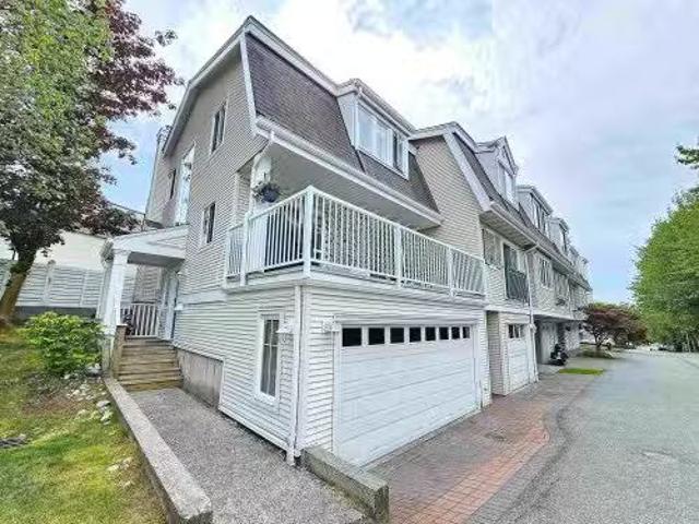 House for sale in Walnut Grove, British Columbia