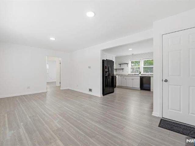 Duplex for rent in Bloomfield, New Jersey