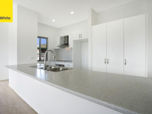 House for rent in Wollongong West, New South Wales