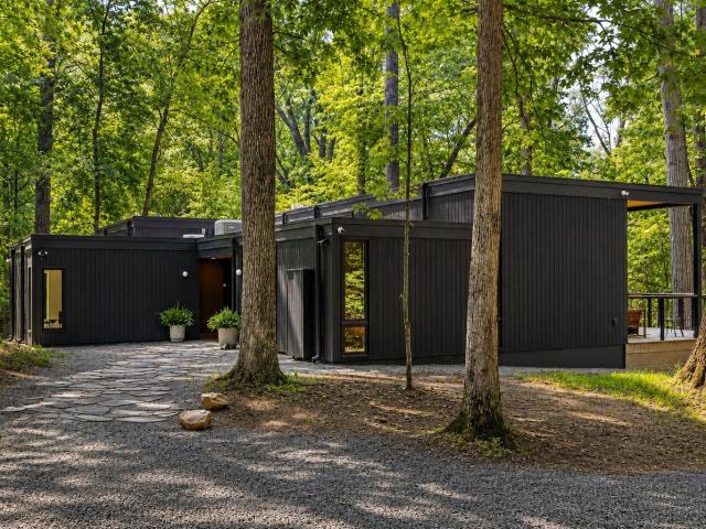 House for sale in Delaware, New Jersey
