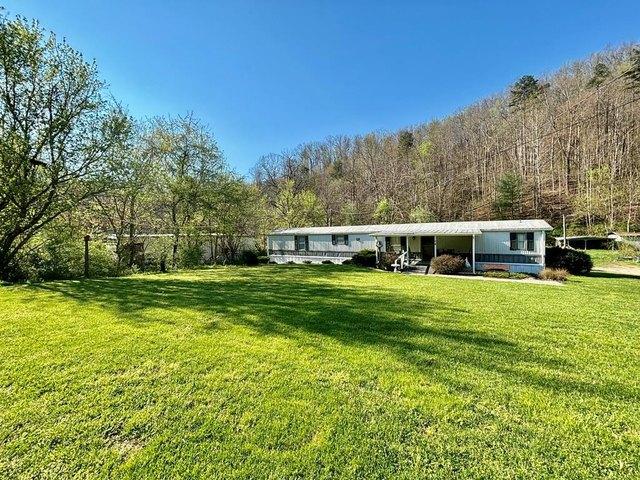 House for sale in Lowmansville, Kentucky