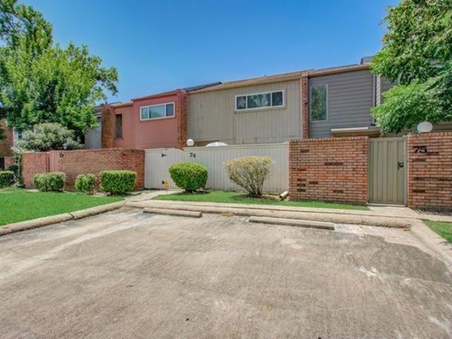 House for sale in Lake Jackson, Texas