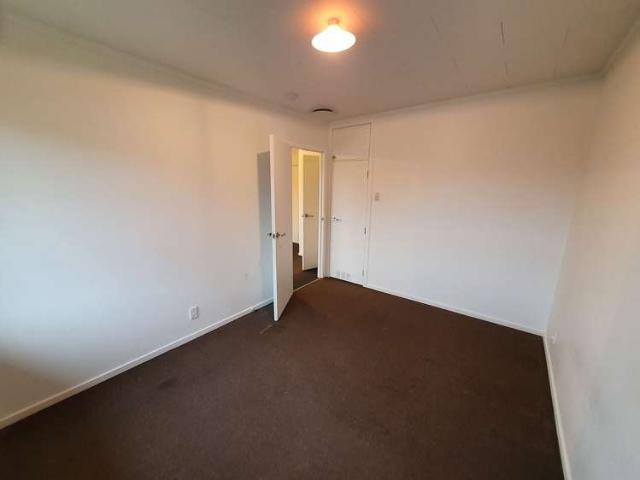 Townhouse for rent in Mount Roskill