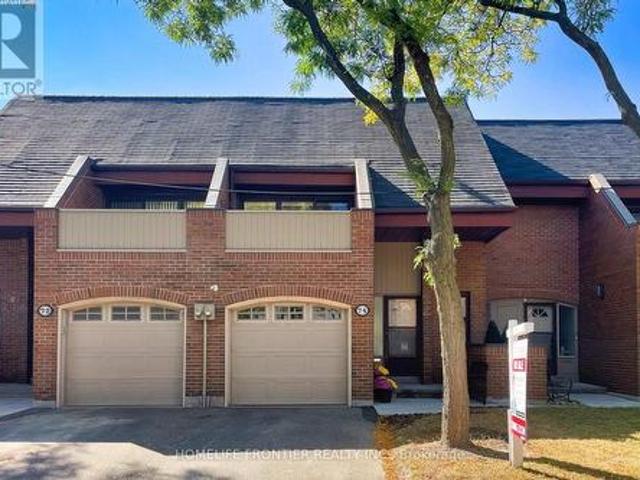 Townhouse for sale in Willowdale, Toronto