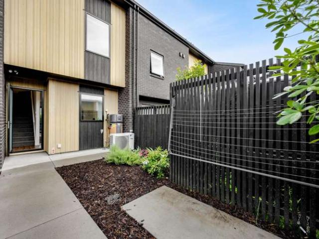 Townhouse for sale in Paremoremo