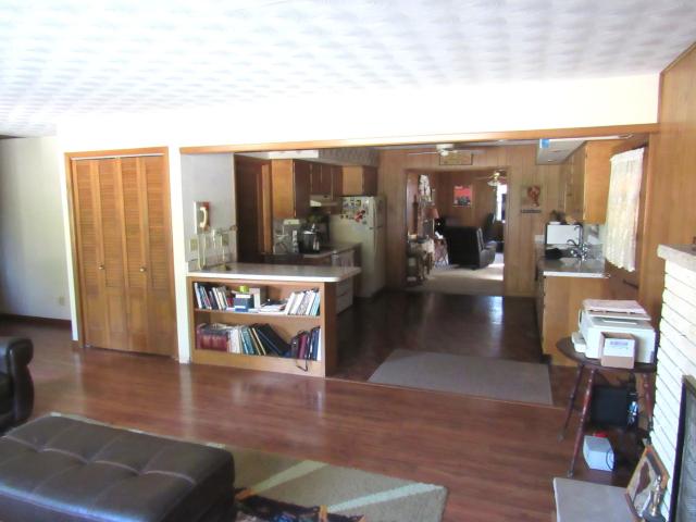 House for sale in Clinton, DeWitt County