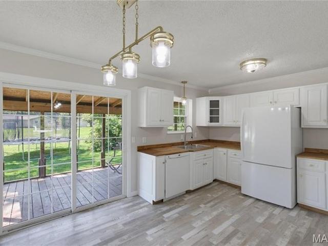 House for sale in Poplar Bluff, Missouri