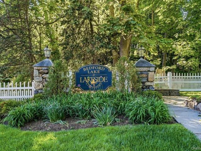 Condo for sale in Bedford, New York