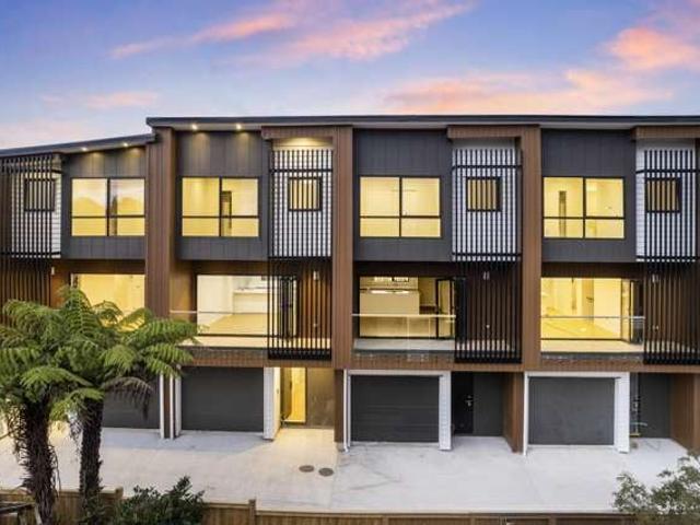 House for sale in One Tree Hill
