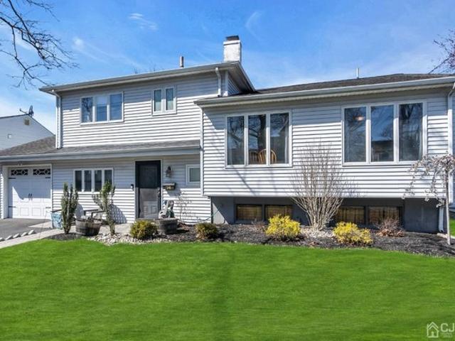 House for sale in Avenel, New Jersey