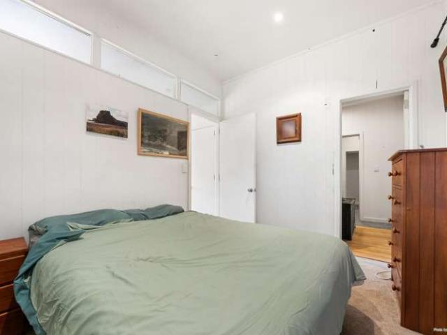 House for sale in Piha