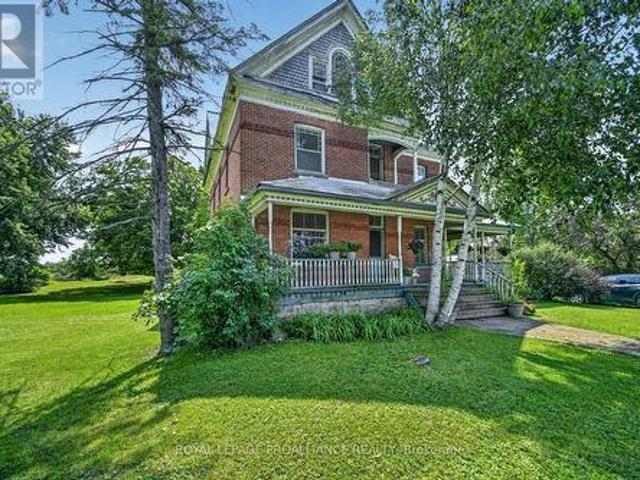 House for sale in Ontario