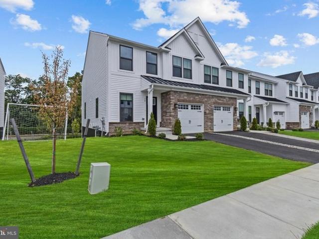 Townhouse for sale in Mount Laurel, New Jersey