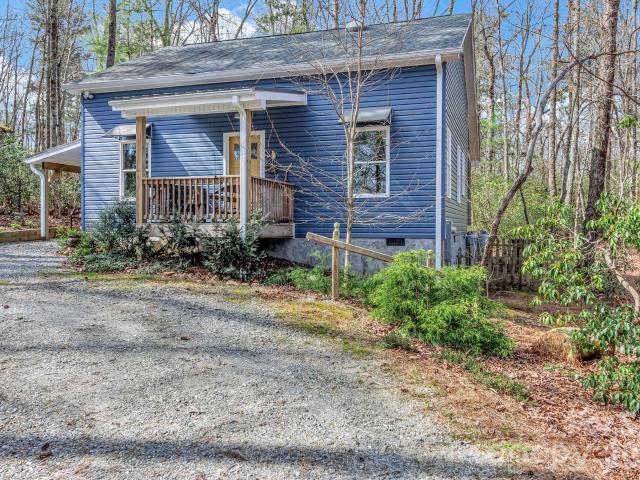 House for sale in Saluda, North Carolina