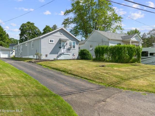 House for sale in Kinzers, Pennsylvania