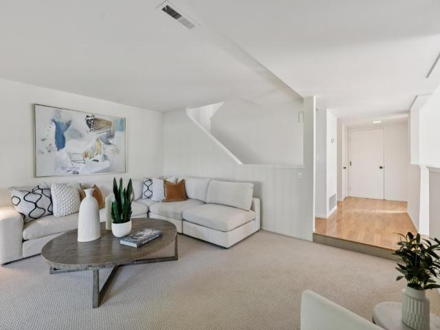Townhouse for sale in Novato, California