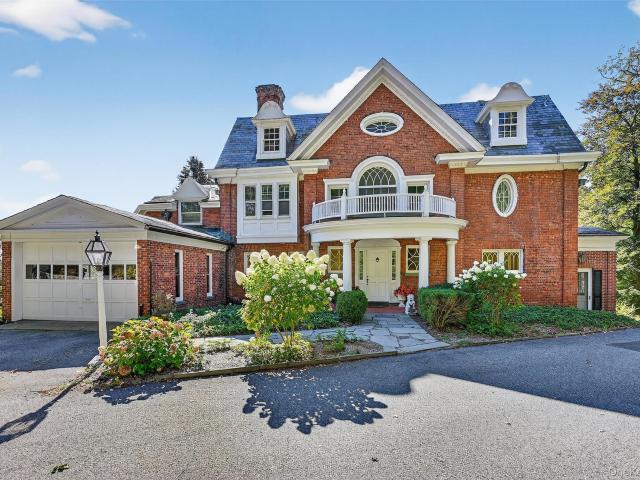 House for sale in Southfields, New York