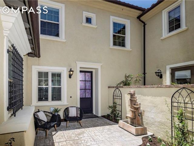 Townhouse for rent in Irvine
