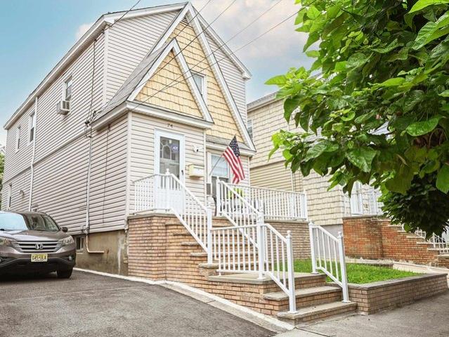 House for sale in Hudson, New Jersey